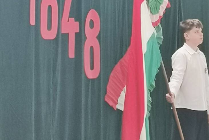 Március 15-i ünnepségünk képekben Március 15-i ünnepségünk képekben