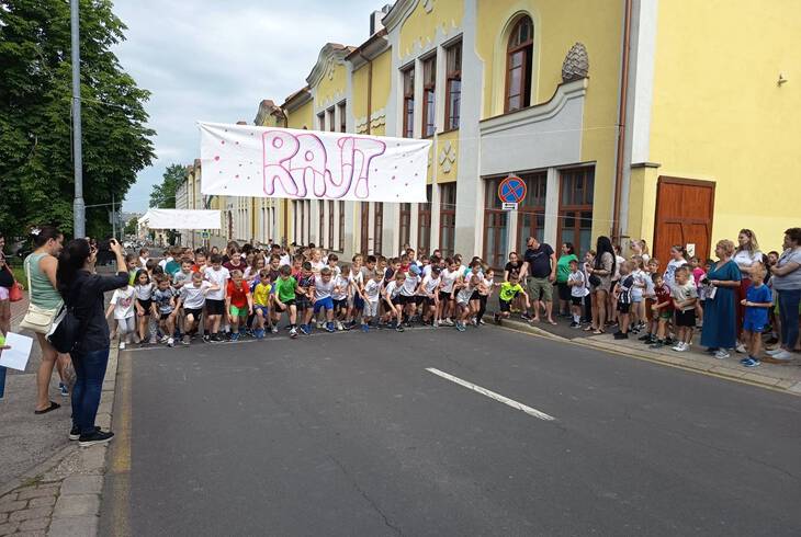 Iskolak�r fut�verseny